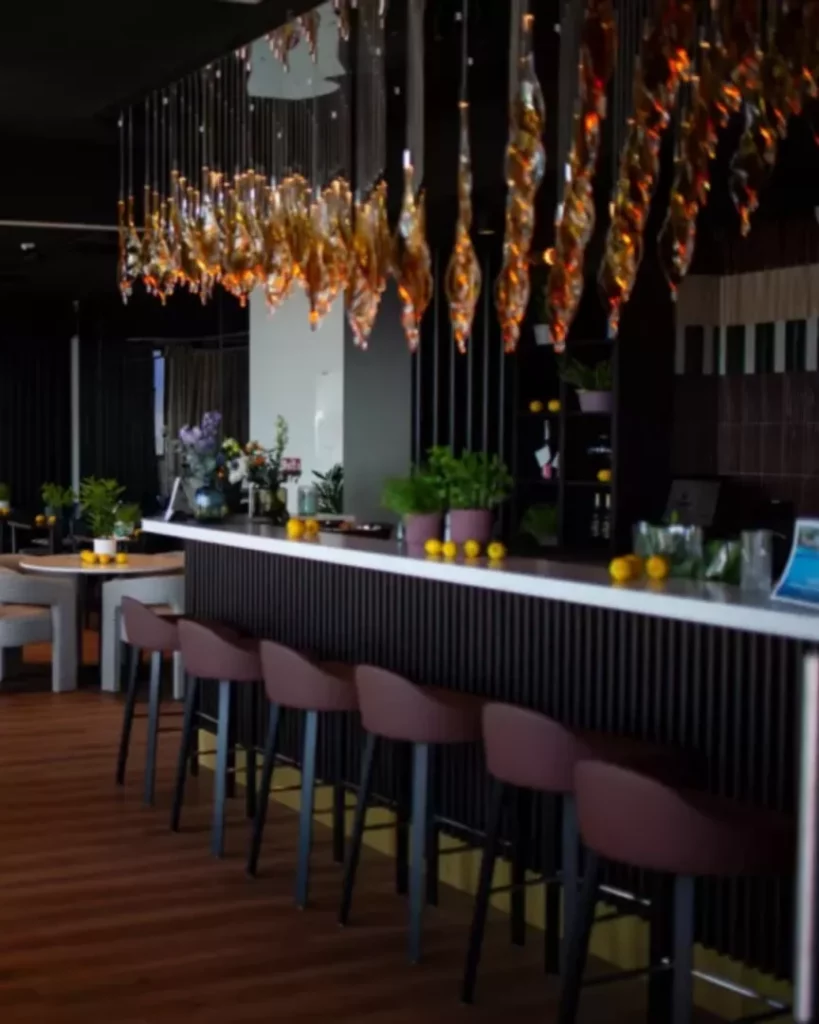 lampa na zamówienie restauracja Capri Darłowo
